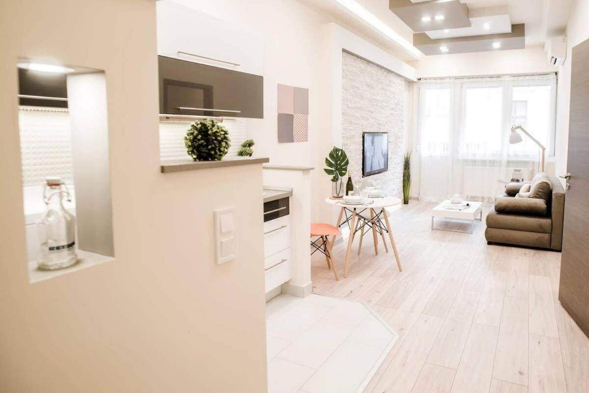 New Luxury Apartment In The Center With A/C Budapeste Exterior foto