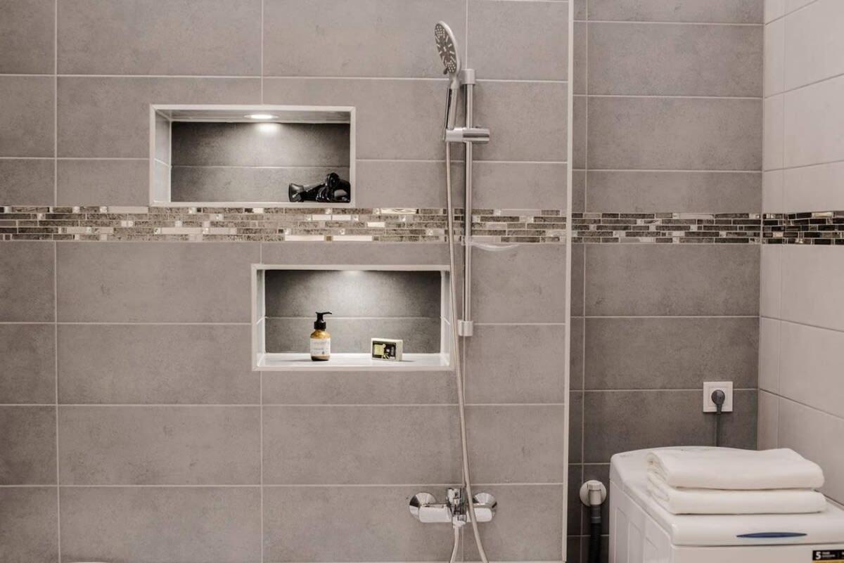 New Luxury Apartment In The Center With A/C Budapeste Exterior foto