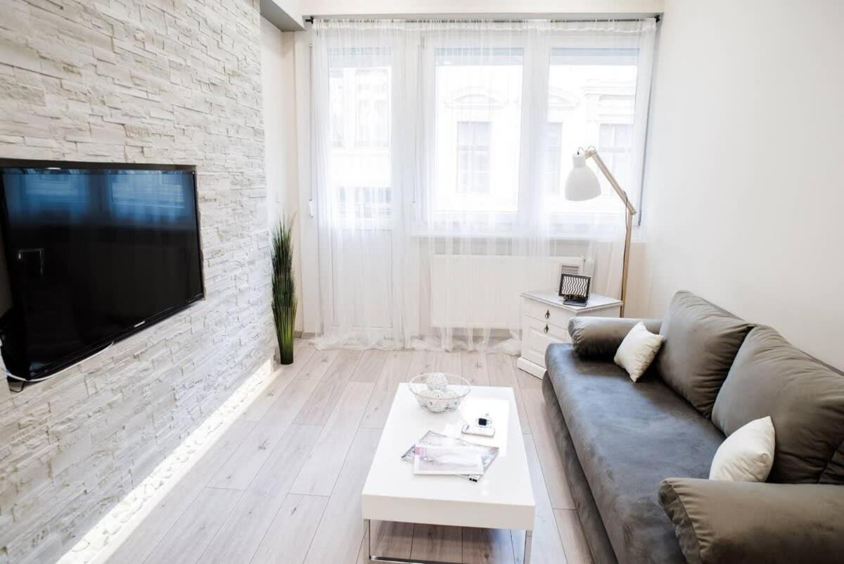 New Luxury Apartment In The Center With A/C Budapeste Exterior foto